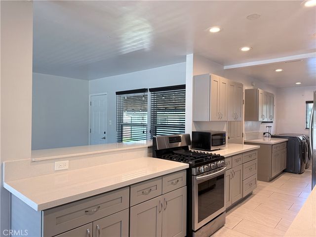 527 N San Antonio Avenue, Ontario, CA 91762