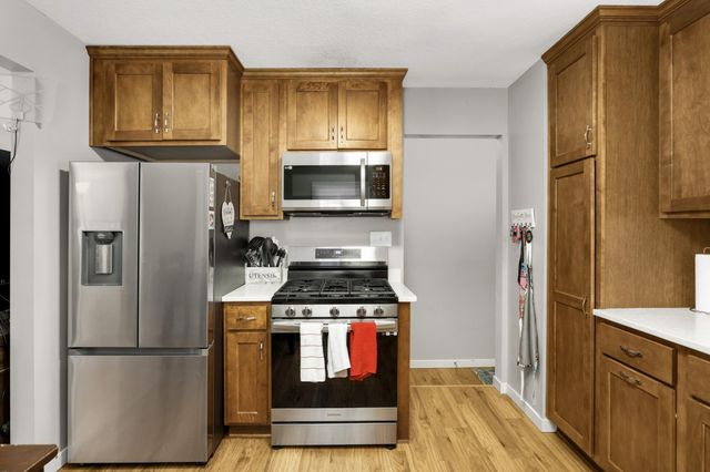 6513 Delaney Avenue, Inver Grove Heights, MN 55076