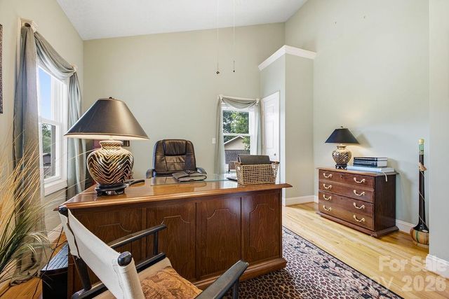 3121 Cove Loop Road, Hendersonville, NC 28739