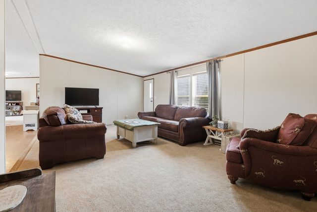 271 Country Meadows Ln, Cookeville, TN 38501