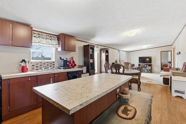 271 Country Meadows Ln, Cookeville, TN 38501