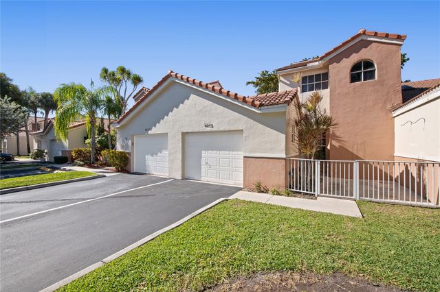 8245 NW 70th Street, Tamarac, FL 33321