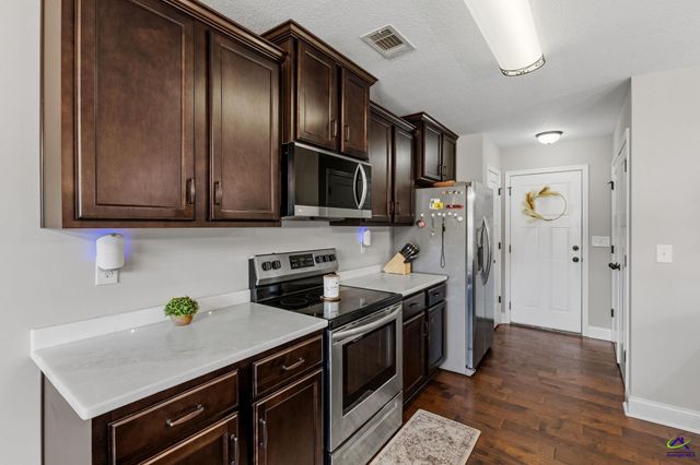 146 Hawks Ridge Trace, Byron, GA 31008
