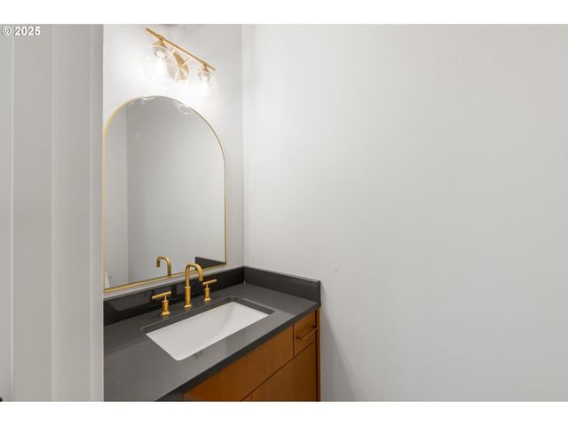 7733 Sw 42nd Ave, Portland, OR 97219