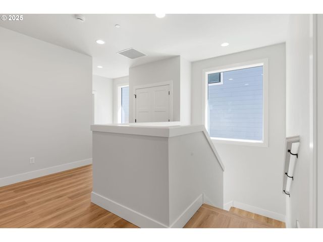 7733 Sw 42nd Ave, Portland, OR 97219