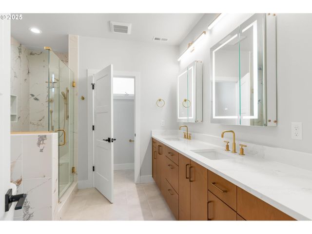 7733 Sw 42nd Ave, Portland, OR 97219