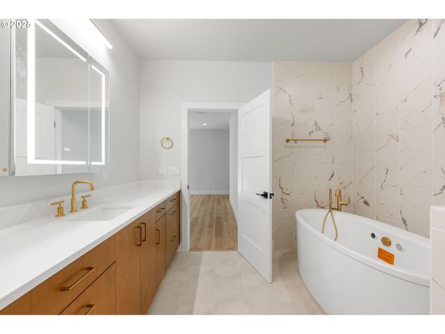 7733 Sw 42nd Ave, Portland, OR 97219