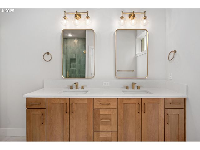 7733 Sw 42nd Ave, Portland, OR 97219