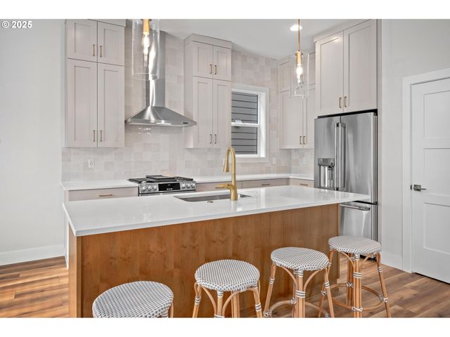 7733 Sw 42nd Ave, Portland, OR 97219