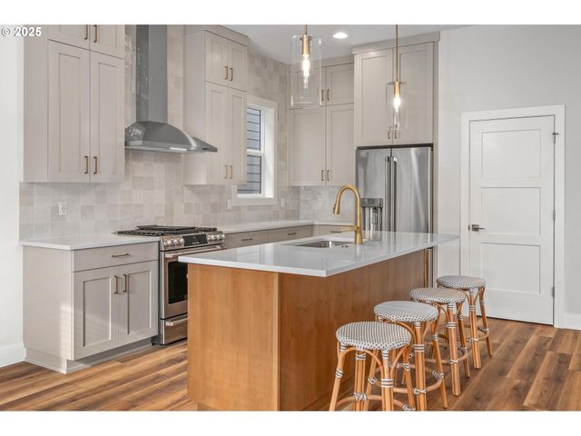 7733 Sw 42nd Ave, Portland, OR 97219