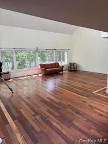 1117 Cedar Ridge Road, Oyster Bay, NY 11771