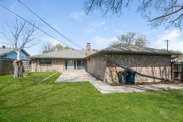 5801 Wedgwood Drive, Fort Worth, TX 76133