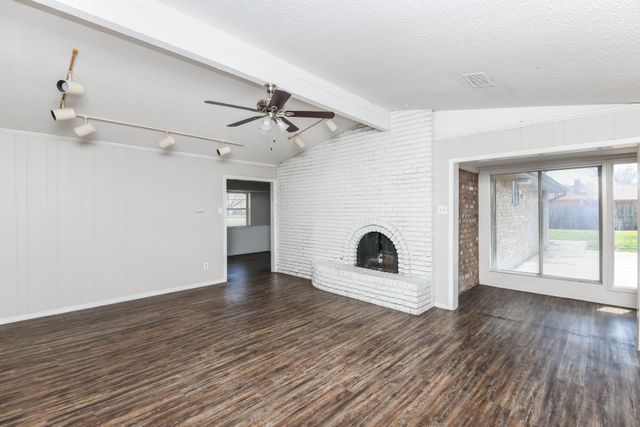 5801 Wedgwood Drive, Fort Worth, TX 76133