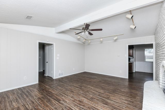 5801 Wedgwood Drive, Fort Worth, TX 76133