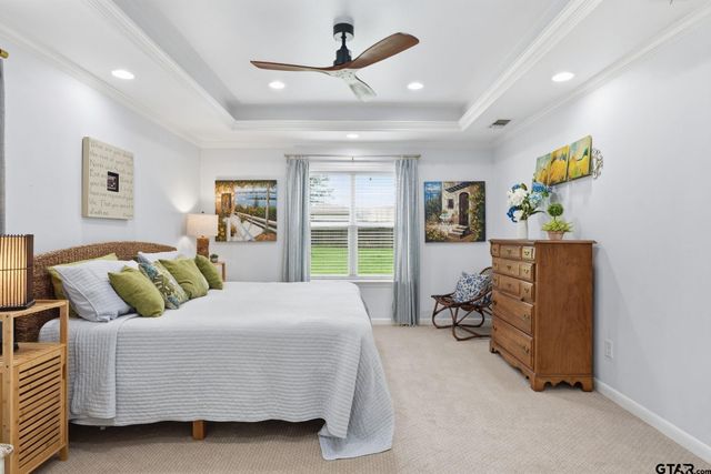 8229 Columbia Dr, Tyler, TX 75703