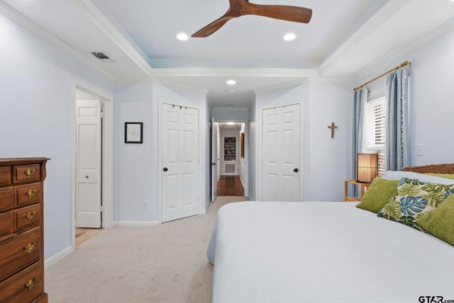 8229 Columbia Dr, Tyler, TX 75703