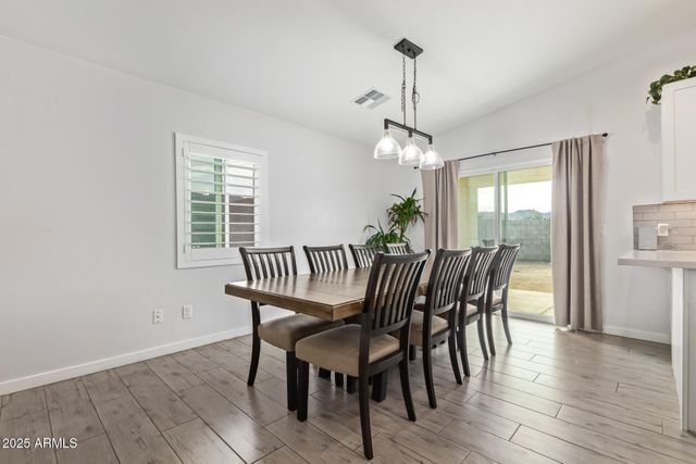 723 E DESERT Drive S, Phoenix, AZ 85042