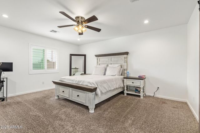 723 E DESERT Drive S, Phoenix, AZ 85042