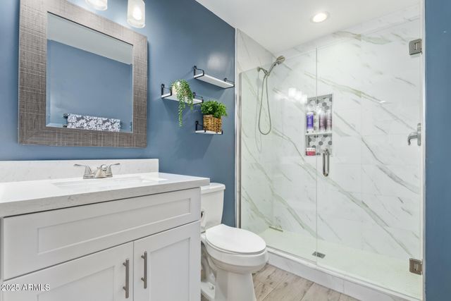 723 E DESERT Drive S, Phoenix, AZ 85042