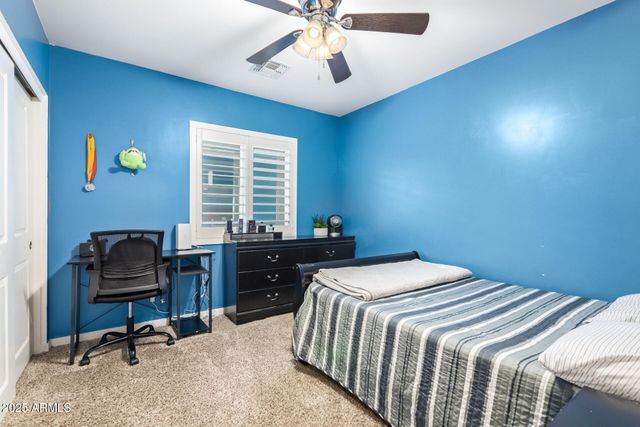 723 E DESERT Drive S, Phoenix, AZ 85042