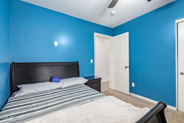 723 E DESERT Drive S, Phoenix, AZ 85042