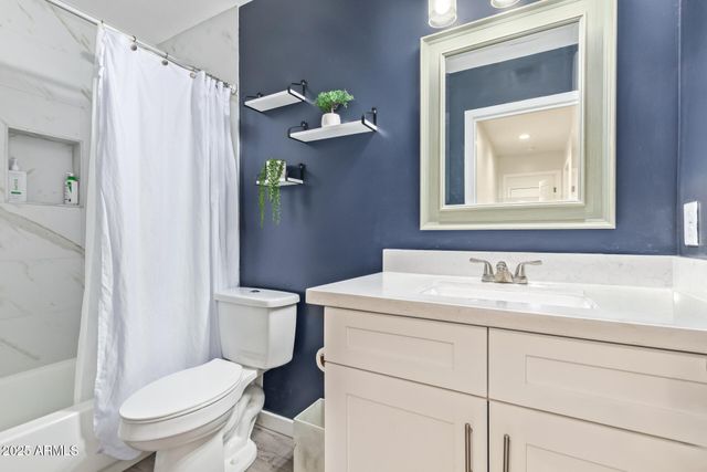 723 E DESERT Drive S, Phoenix, AZ 85042