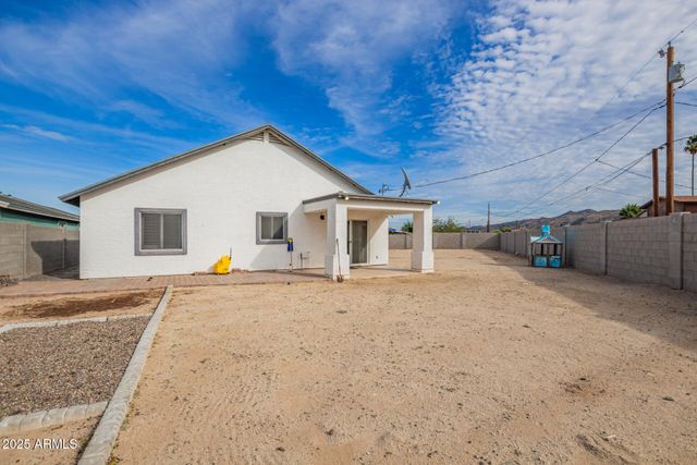 723 E DESERT Drive S, Phoenix, AZ 85042