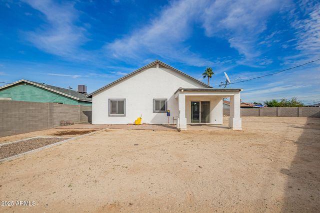 723 E DESERT Drive S, Phoenix, AZ 85042