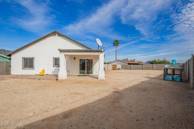 723 E DESERT Drive S, Phoenix, AZ 85042