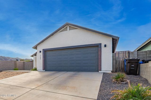 723 E DESERT Drive S, Phoenix, AZ 85042