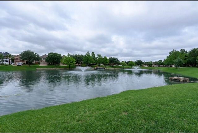 33 Misty Pond Drive, Frisco, TX 75034