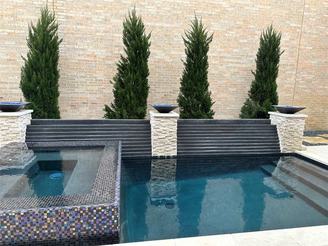 33 Misty Pond Drive, Frisco, TX 75034