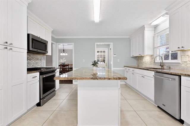 291 Shore Drive, Suwanee, GA 30024