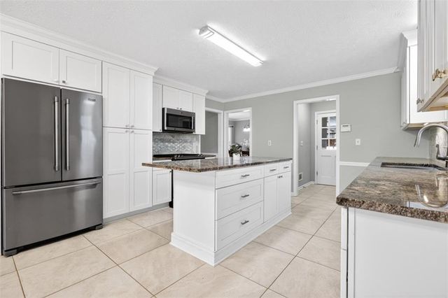 291 Shore Drive, Suwanee, GA 30024