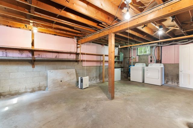 366 Hague Road, Dummerston, VT 05301