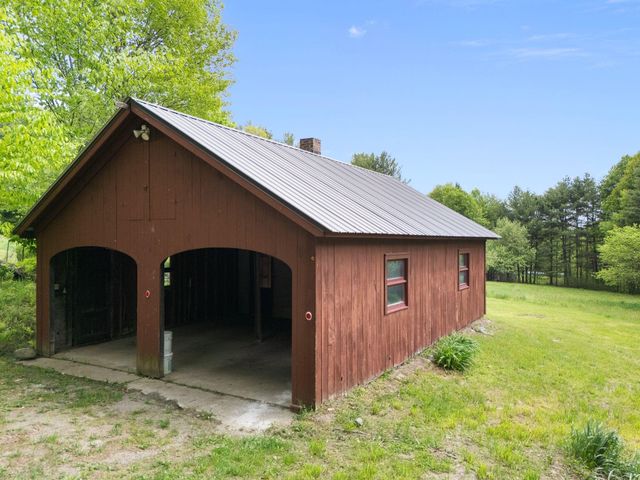 366 Hague Road, Dummerston, VT 05301