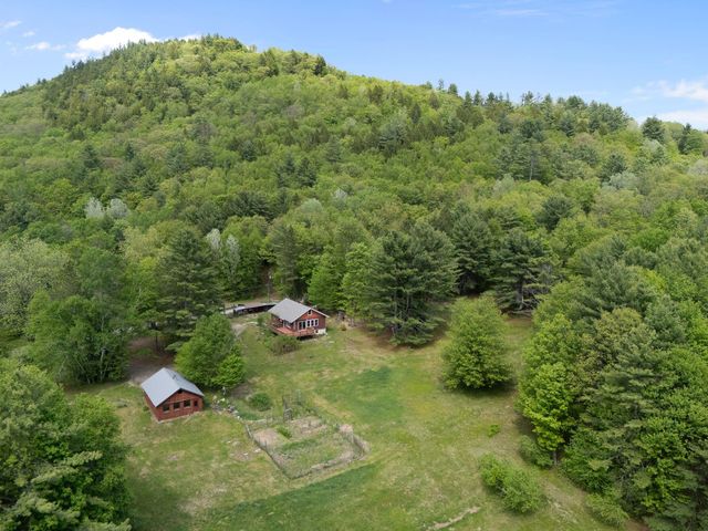 366 Hague Road, Dummerston, VT 05301