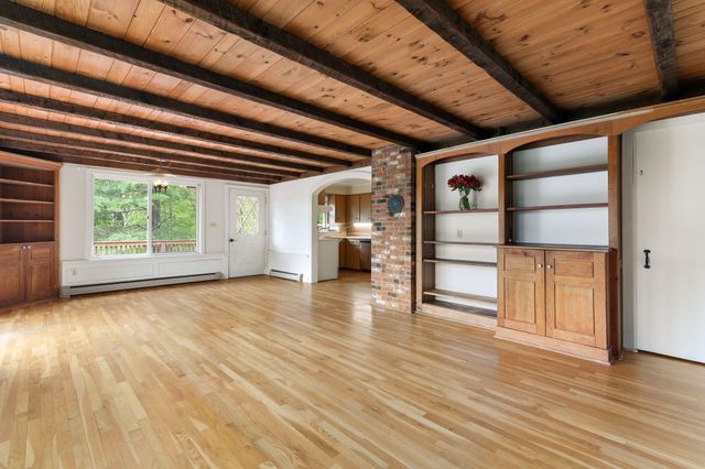 366 Hague Road, Dummerston, VT 05301