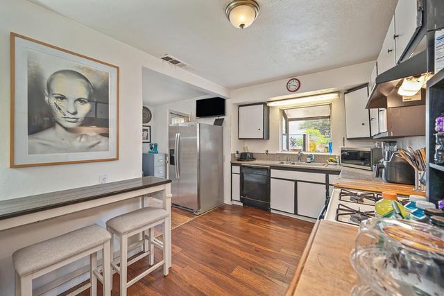 1013 Frienza Ave, Sacramento, CA 95815