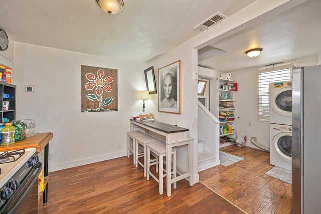 1013 Frienza Ave, Sacramento, CA 95815