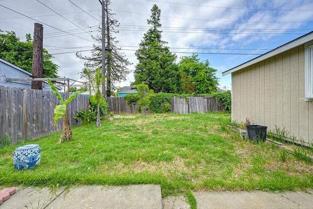 1013 Frienza Ave, Sacramento, CA 95815