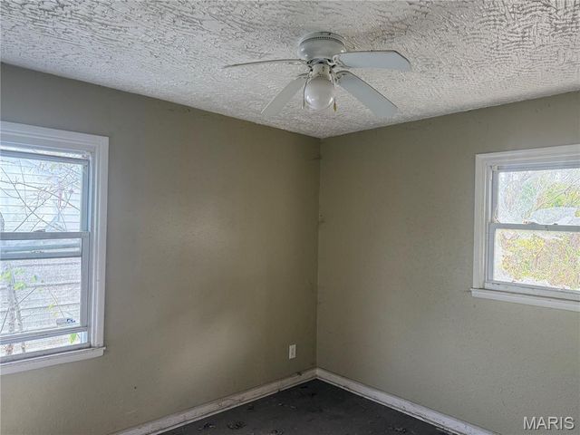 256 Shepley Drive, St Louis, MO 63137