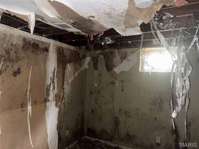 256 Shepley Drive, St Louis, MO 63137