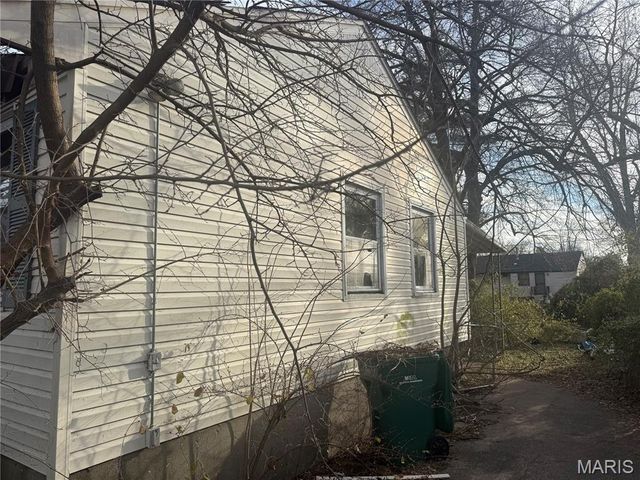 256 Shepley Drive, St Louis, MO 63137