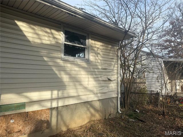 256 Shepley Drive, St Louis, MO 63137