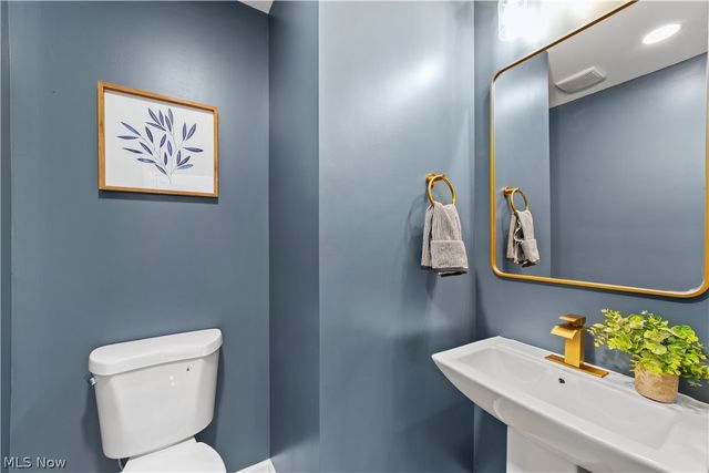 1141 Winston Road, South Euclid, OH 44121
