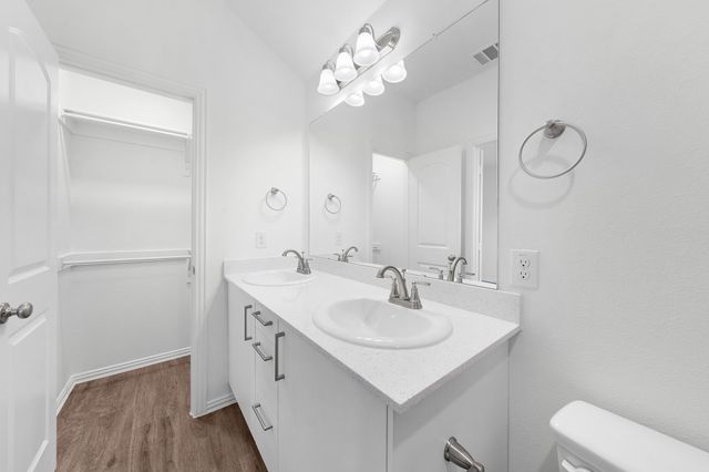 232 Woodlands Boulevard, Terrell, TX 75160