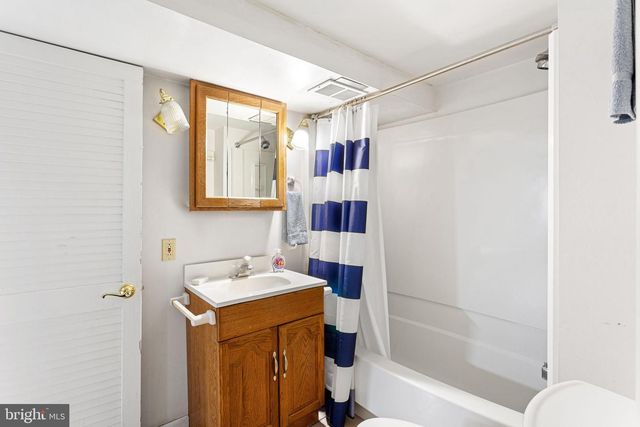 833 LONGWOOD DR, Haddonfield, NJ 08033