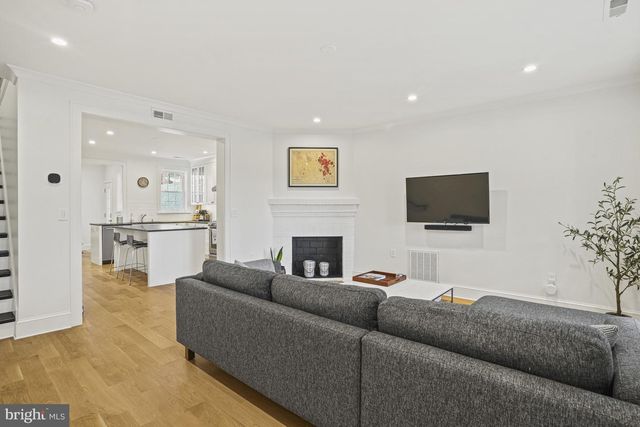 1920 35TH ST NW, Washington, DC 20007