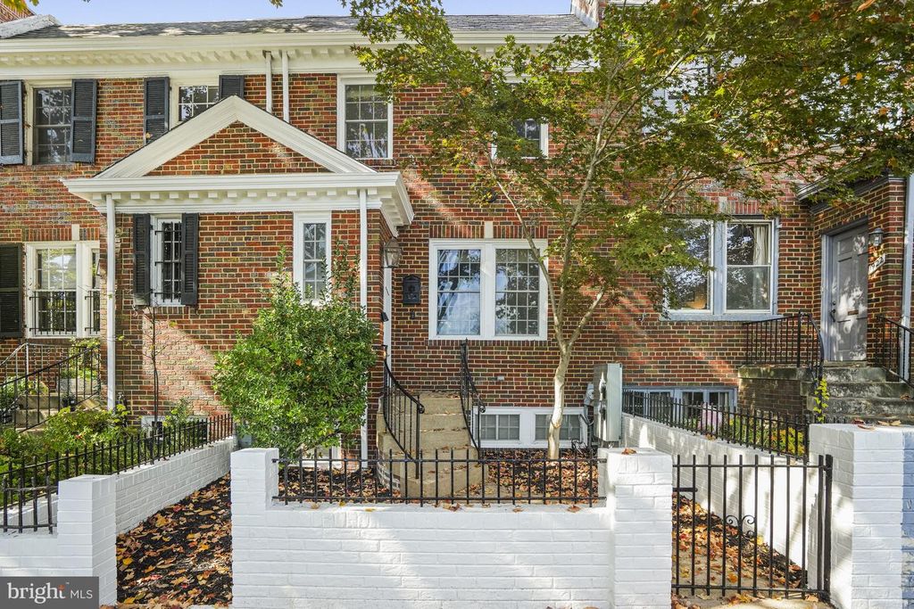 1920 35TH ST NW, Washington, DC 20007